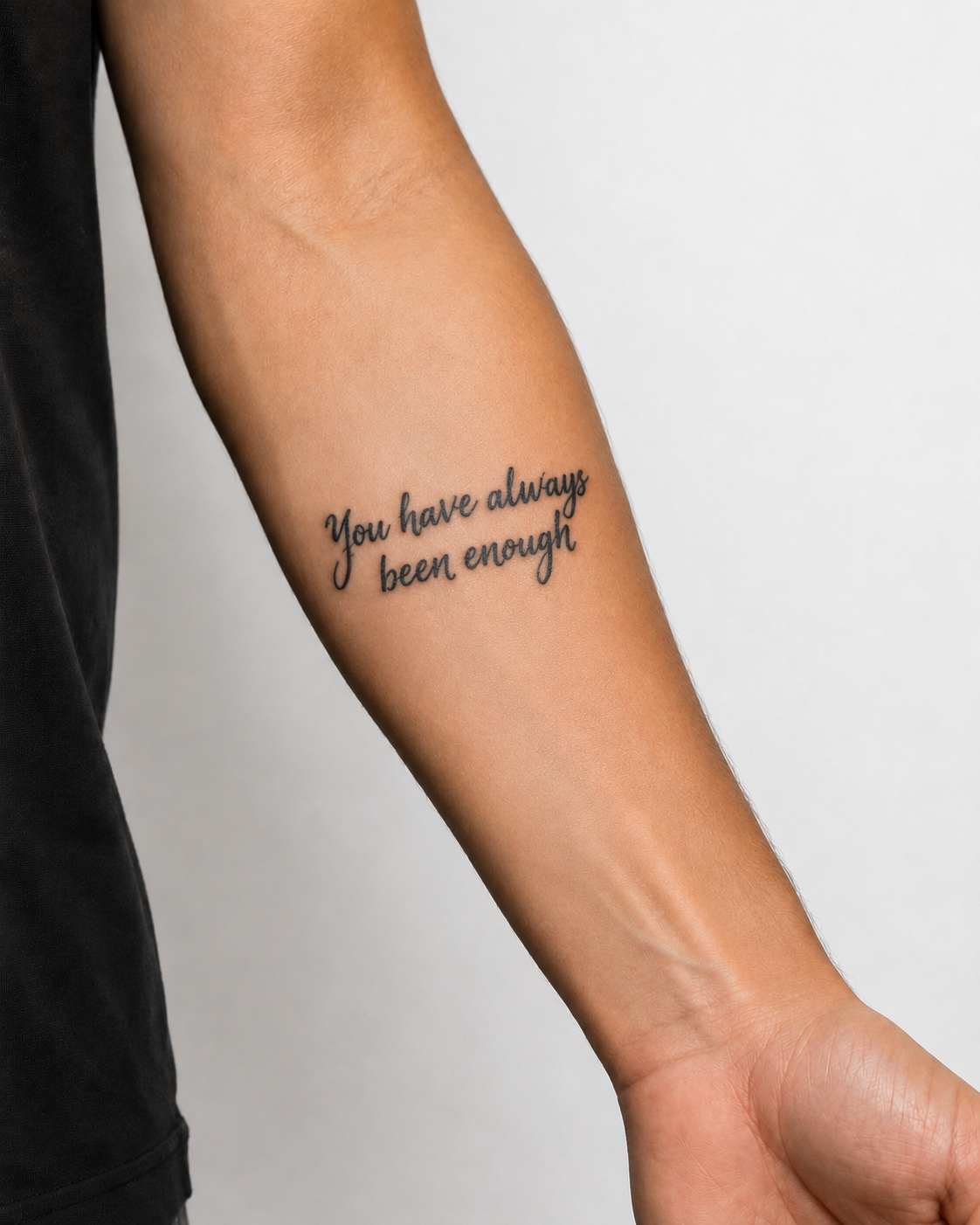 Tatouage éphémère citation You Have Always Been Enough sur avant-bras intérieur femme, encre jagua